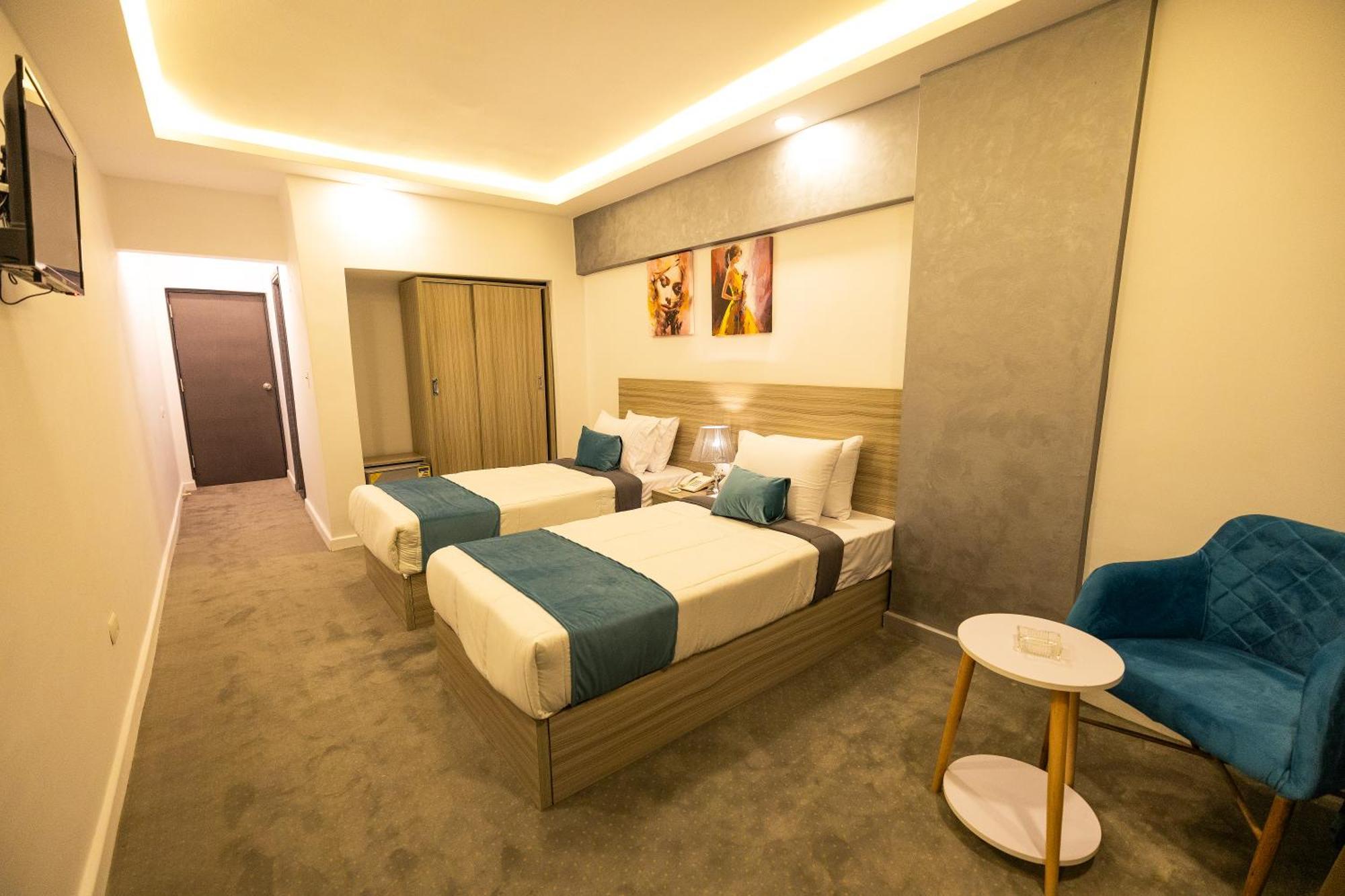 Mar Charbel Hotel Cairo Exterior foto